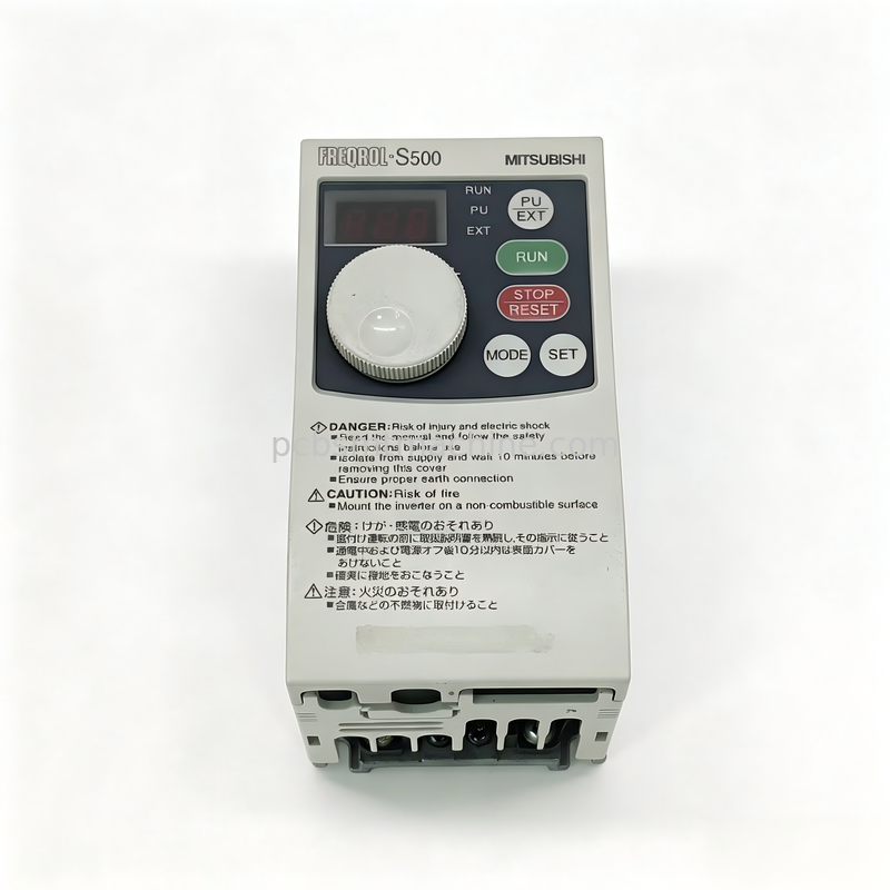 Onduleur VFD monophasé Mitsubishi Electric FR-S510WE-0.1K 0,1 kW avec communication RS-485 pour machines SMT