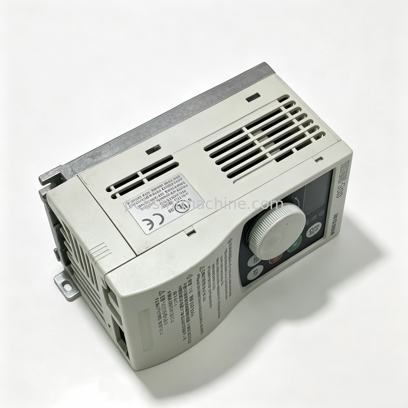 Onduleur VFD monophasé Mitsubishi Electric FR-S510WE-0.1K 0,1 kW avec communication RS-485 pour machines SMT